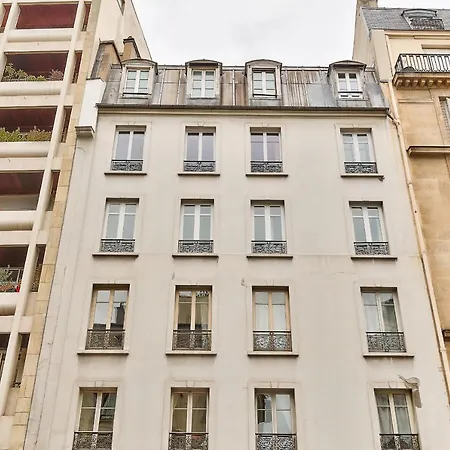 Luxembourg Apartment *